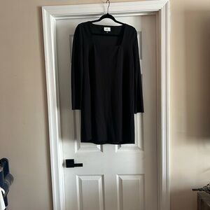 Tuckernuck Black Square-Neck Shift Top